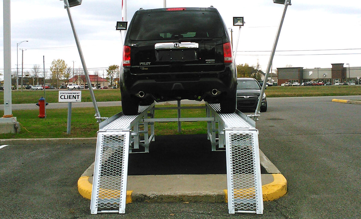 ROLLING ACCESS RAMPS